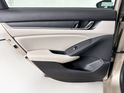 Used 2020 Honda Accord LX image 25