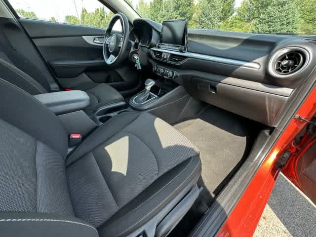 Used 2023 Kia Forte LXS w/ LXS Technology Package FWD image 17