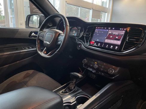 Used 2025 Dodge Durango GT RWD image 32