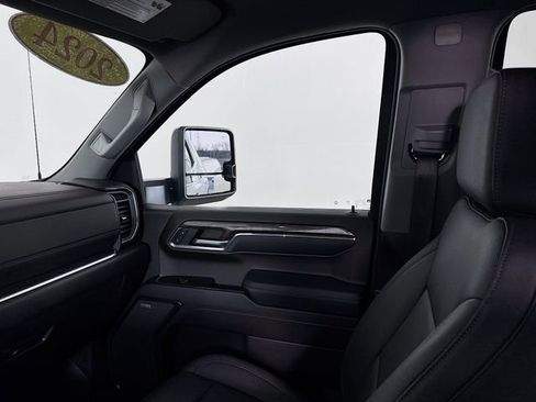 Used 2024 Chevrolet Silverado 1500 LTZ image 25