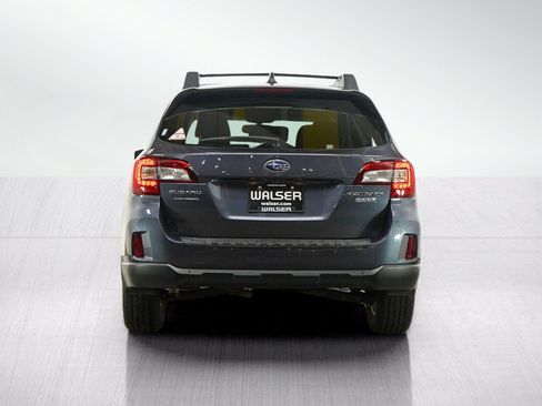 Used 2017 Subaru Outback 2.5i Premium AWD/4WD image 4