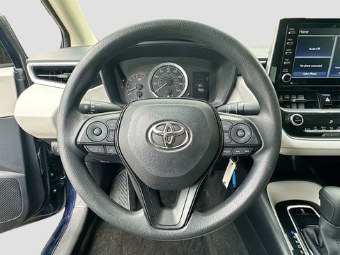 Used 2021 Toyota Corolla LE image 12