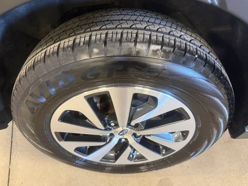 Used 2024 Subaru Outback Premium AWD/4WD image 15
