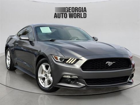Used 2015 Ford Mustang Coupe RWD image 6