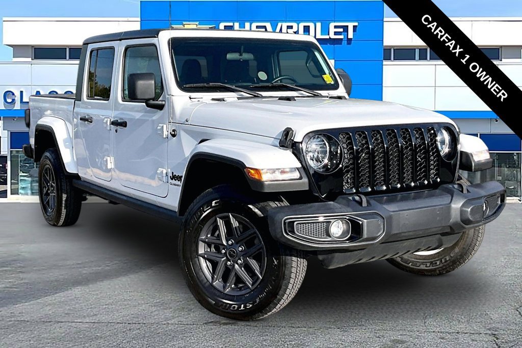 Used 2022 Jeep Gladiator Sport AWD/4WD image 1