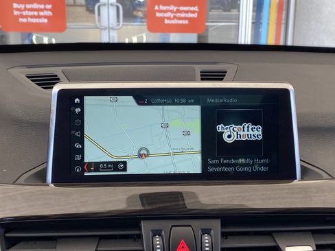 Used 2018 BMW X1 xDrive28i AWD/4WD image 3