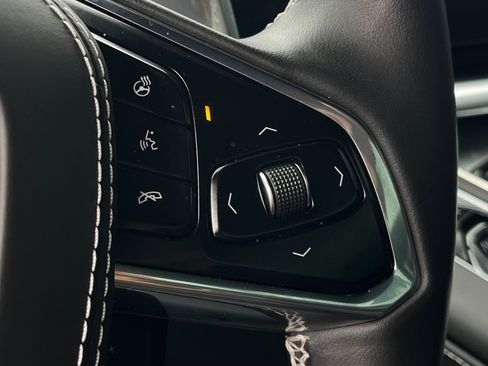 Used 2023 Chevrolet Corvette Stingray Premium Conv w/ Z51 Performance Package image 27