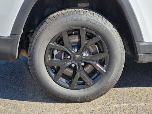 Used 2022 Jeep Grand Cherokee L Limited image 8