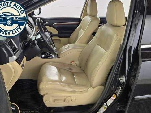Used 2017 Toyota Highlander Limited w/ Protection Package #3 AWD/4WD image 25
