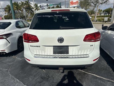 Used 2014 Volkswagen Touareg VR6 image 5