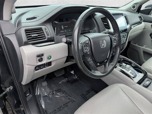 Used 2016 Honda Pilot Touring image 9