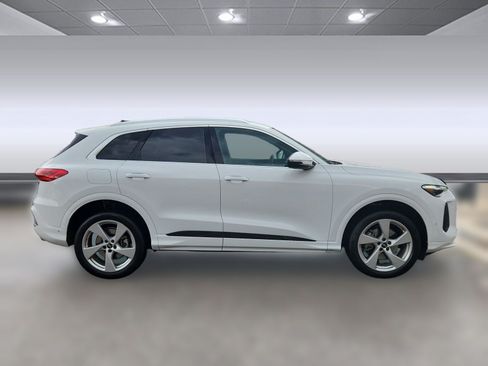 Used 2025 Audi Q5 Premium w/ Premium Plus AWD/4WD image 8