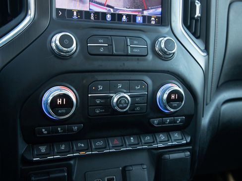 Used 2022 GMC Sierra 2500 AT4 w/ AT4 Premium Plus Package image 24