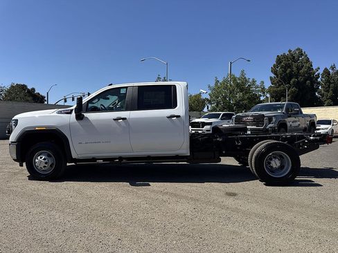New 2026 GMC Sierra 3500 Pro RWD image 5