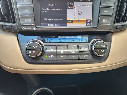 Used 2014 Toyota RAV4 XLE FWD image 18