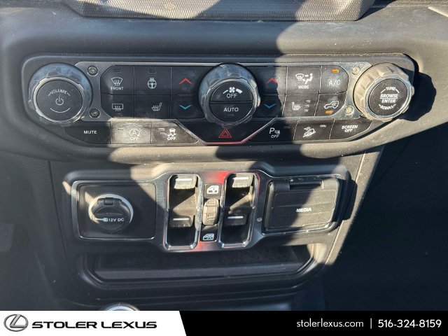 Used 2021 Jeep Wrangler Unlimited Sahara AWD/4WD image 34