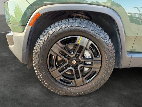 Used 2024 Rivian R1T Adventure AWD/4WD image 4