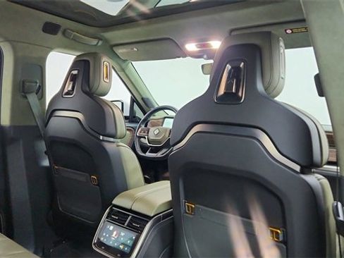 Used 2023 Rivian R1T Adventure image 27