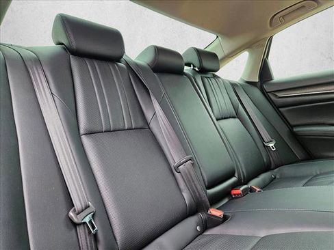 Used 2018 Honda Accord Touring image 21