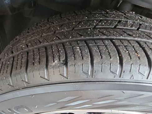 Used 2023 Jeep Renegade Latitude AWD/4WD image 31