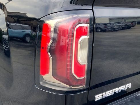 Used 2018 GMC Sierra 1500 Denali RWD image 25