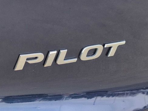 Used 2016 Honda Pilot Elite image 12