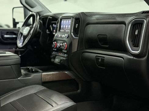Used 2022 GMC Sierra 2500 Denali w/ Denali Ultimate Package AWD/4WD image 22