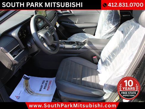 New 2026 Mitsubishi Outlander SE image 12