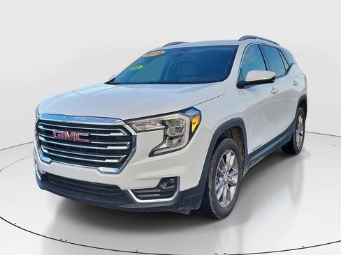 Used 2024 GMC Terrain SLT image 2