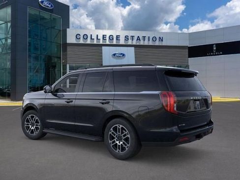 New 2025 Ford Expedition Active image 4