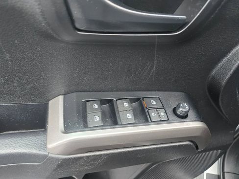 Certified 2023 Toyota Tacoma SR5 AWD/4WD image 18