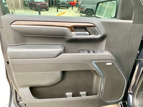 Used 2023 GMC Sierra 1500 Elevation w/ Elevation Premium Package RWD image 12