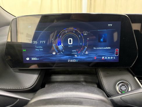 Used 2025 Chevrolet Equinox LT FWD image 29