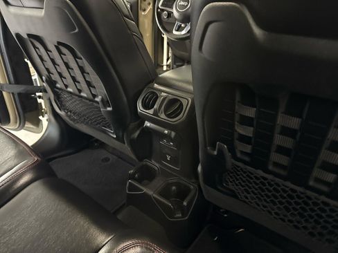 Used 2020 Jeep Gladiator Rubicon image 44