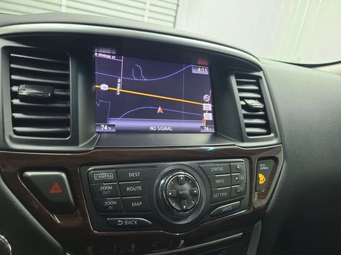 Used 2015 Nissan Pathfinder SL w/ SL Premium Package image 31