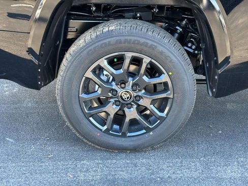 New 2026 Toyota Tundra Platinum AWD/4WD image 4