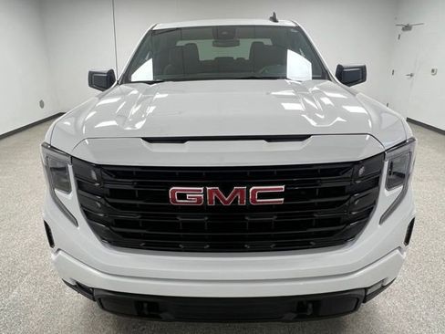 Used 2024 GMC Sierra 1500 Elevation image 3