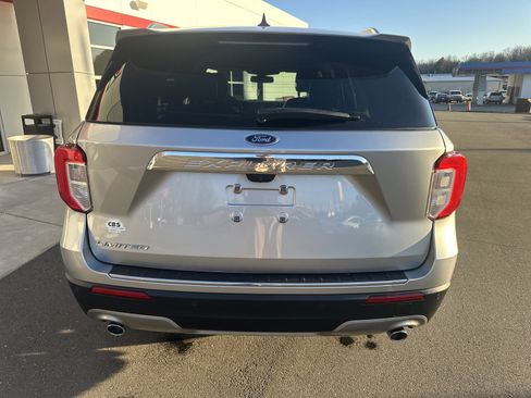 Used 2022 Ford Explorer Limited image 7