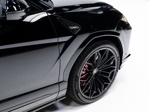 Used 2025 Lamborghini Urus SE AWD/4WD image 87