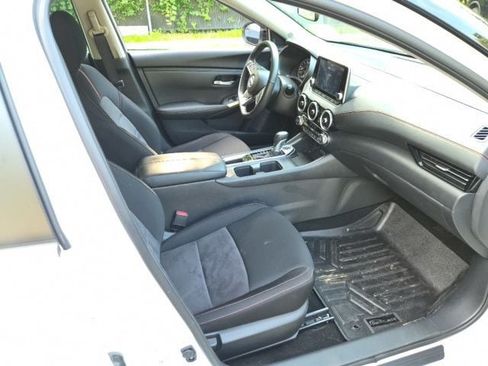Used 2024 Nissan Sentra SR FWD image 11
