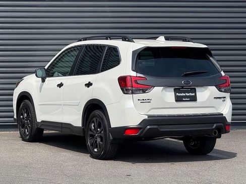 Used 2023 Subaru Forester Limited AWD/4WD image 3