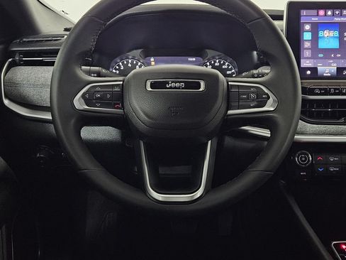 Used 2024 Jeep Compass Latitude AWD/4WD image 16