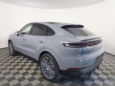 New 2026 Porsche Cayenne S image 3