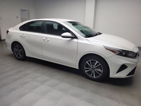 Used 2023 Kia Forte LXS FWD image 11
