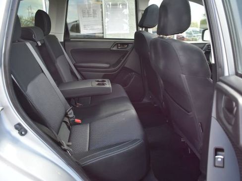 Used 2017 Subaru Forester 2.5i Premium w/ All-Weather Package AWD/4WD image 41