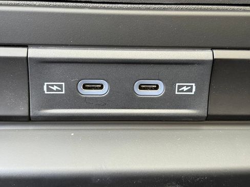 New 2026 RAM 1500 Laramie AWD/4WD image 17