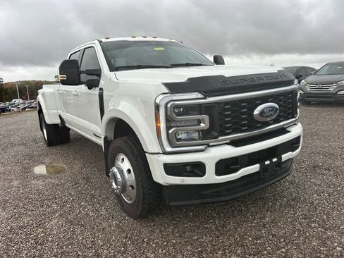 Used 2025 Ford F450 Platinum w/ FX4 Off-Road Package image 7