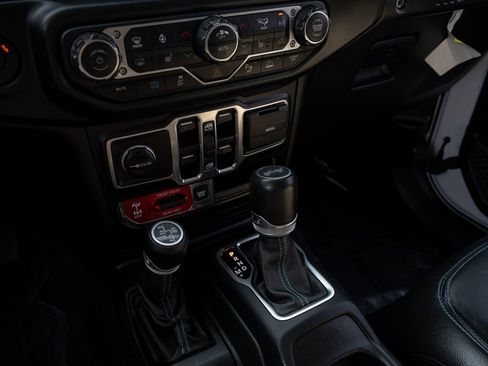 Used 2021 Jeep Wrangler Unlimited Rubicon 4xe w/ Dual Top Group image 26