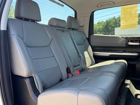 Used 2017 Toyota Tundra Limited w/ Limited Premium Package AWD/4WD image 12
