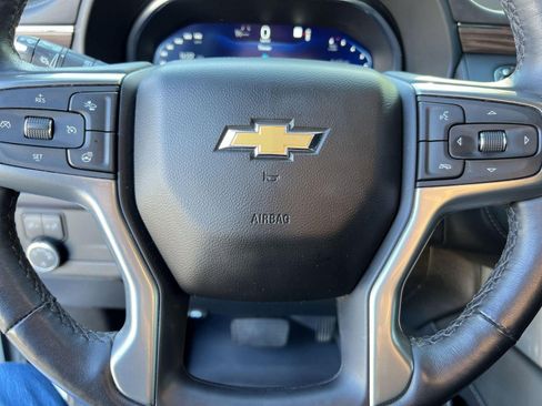 Certified 2023 Chevrolet Suburban LT w/ LT Signature Plus Package image 17